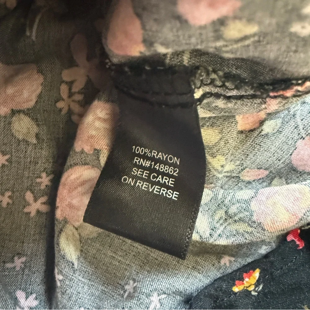 TORRID Harper Pullover Black Floral Blouse Plus Size 1 Rayon